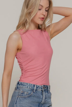 Sleeveless bodysuit shirring mess
